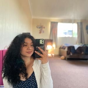 Meet your Posher, Leah